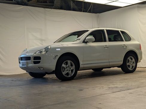 Used 2005 Porsche Cayenne S AWD/4WD image 3