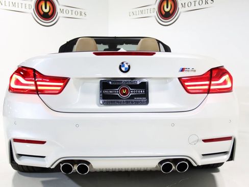 Used 2018 BMW M4 Convertible image 33
