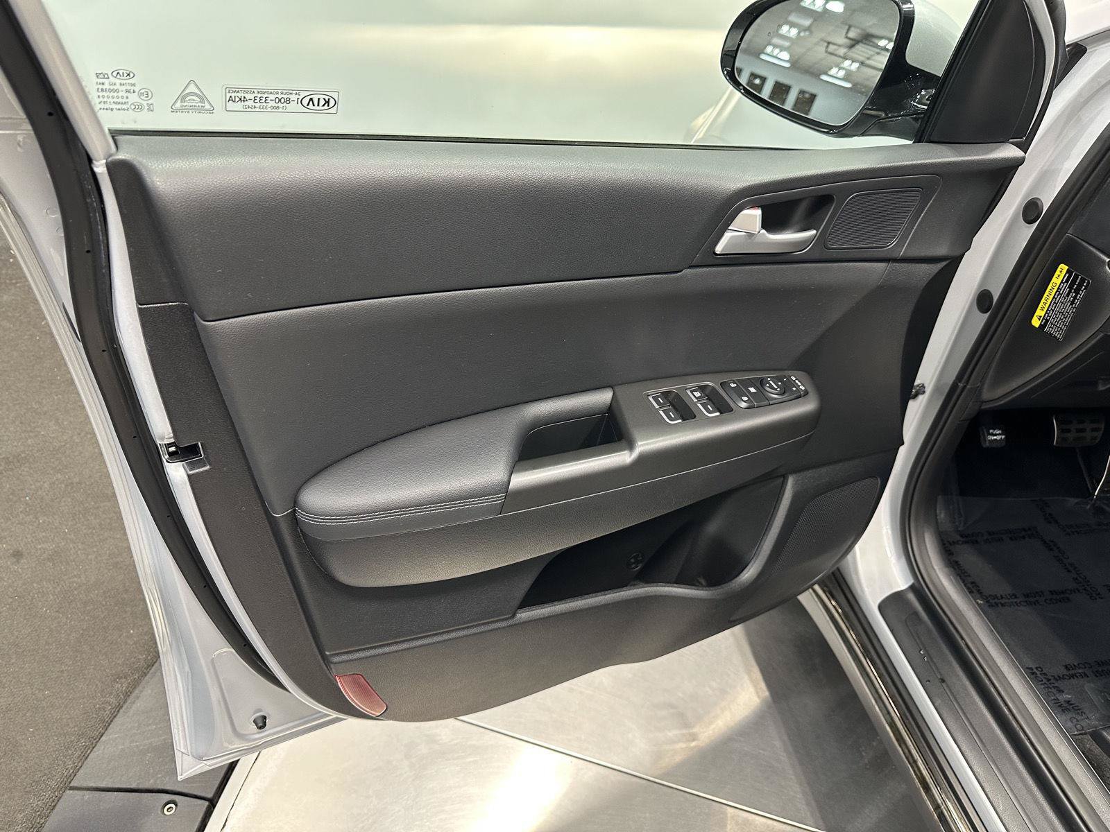 Used 2020 Kia Sportage S w/ S Sunroof Package AWD/4WD image 13