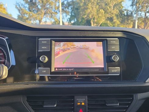 Used 2019 Volkswagen Jetta SE image 24