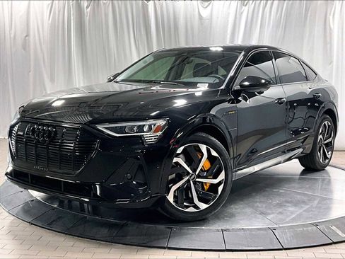 Used 2022 Audi e-tron Premium Plus image 1
