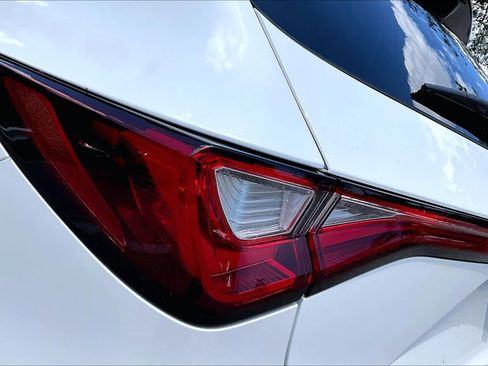 Used 2024 Acura MDX SH-AWD w/ Technology Package image 29