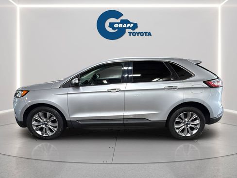 Used 2019 Ford Edge Titanium w/ Cold Weather Package AWD/4WD image 11
