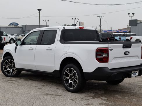 New 2026 Ford Maverick Lariat image 4
