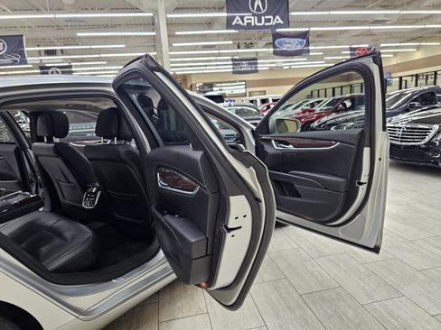 Used 2014 Cadillac XTS Luxury image 14