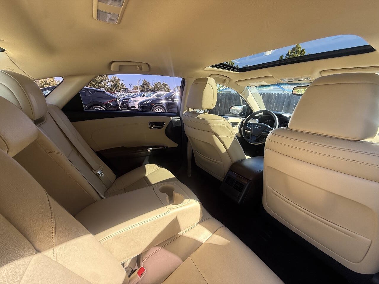 Used 2013 Toyota Avalon XLE Premium FWD image 17