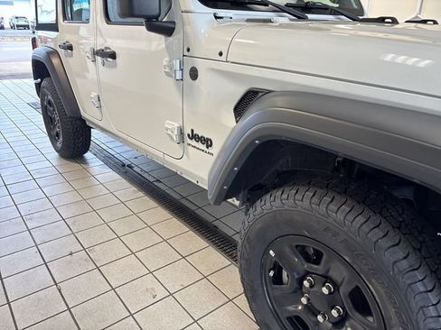 Used 2024 Jeep Wrangler Unlimited Sport AWD/4WD image 21