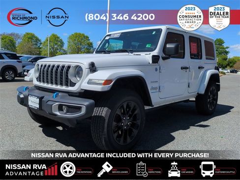 Used 2024 Jeep Wrangler Unlimited Sahara image 2