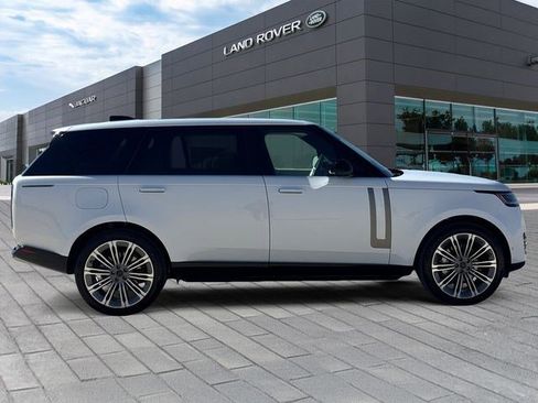 New 2026 Land Rover Range Rover Long Wheelbase SE image 6