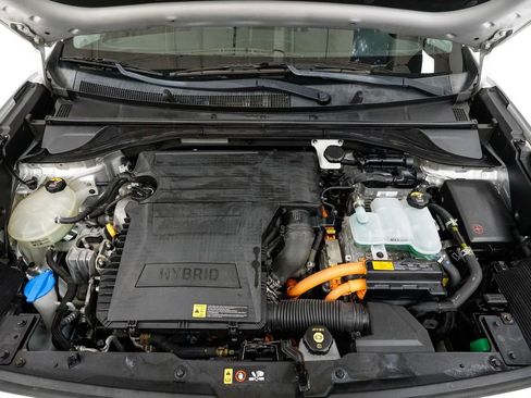 Used 2017 Kia Niro Touring image 3