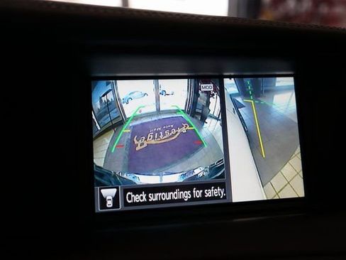 Used 2018 INFINITI QX30 Sport w/ Cargo Package image 34