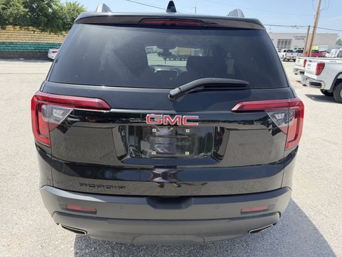 Used 2023 GMC Acadia SLE w/ Elevation Edition FWD image 6