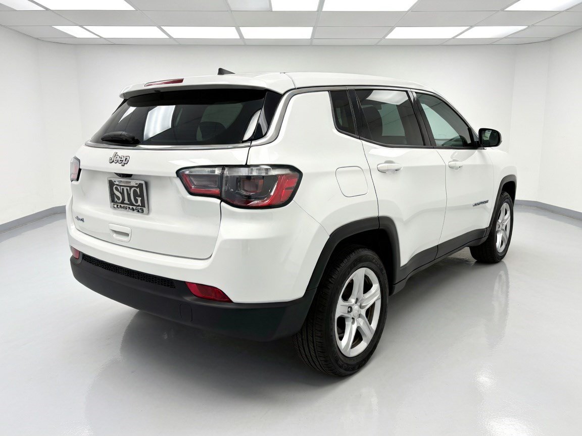 Used 2023 Jeep Compass Sport AWD/4WD image 4