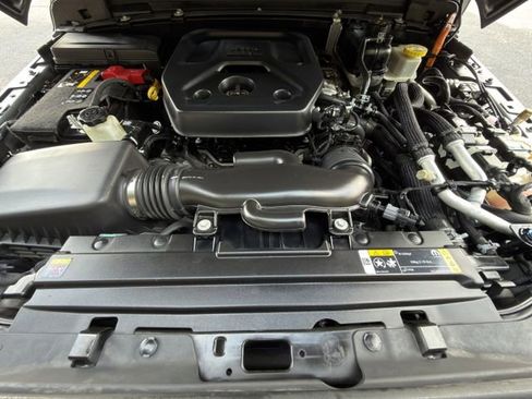 Used 2023 Jeep Wrangler Unlimited w/ Sun & Screen Package AWD/4WD image 29