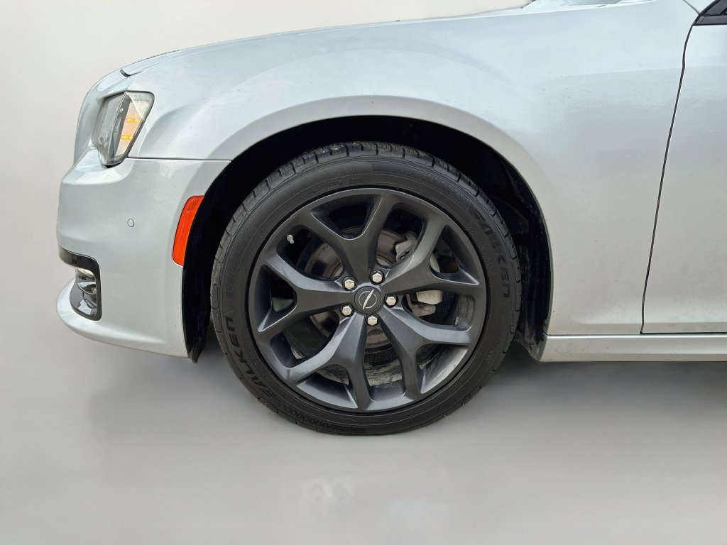 Used 2022 Chrysler 300 Touring L w/ Popular Equipment Group RWD image 30
