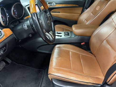 Used 2012 Jeep Grand Cherokee Overland AWD/4WD image 9