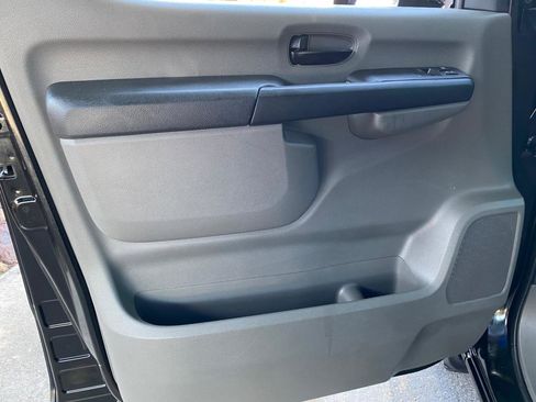 Used 2017 Nissan NV 3500 SV w/ SV Technology Package image 17