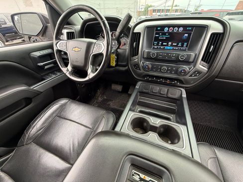 Used 2018 Chevrolet Silverado 1500 LTZ Z71 w/ LTZ Plus Package AWD/4WD image 23