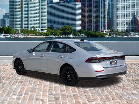 Certified 2025 Honda Accord SE image 8