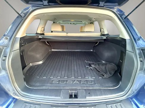 Used 2011 Subaru Outback 2.5i Limited AWD/4WD image 20