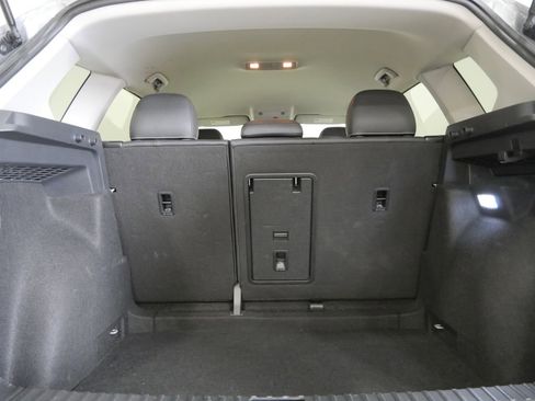 Used 2025 Volkswagen Taos SE image 24