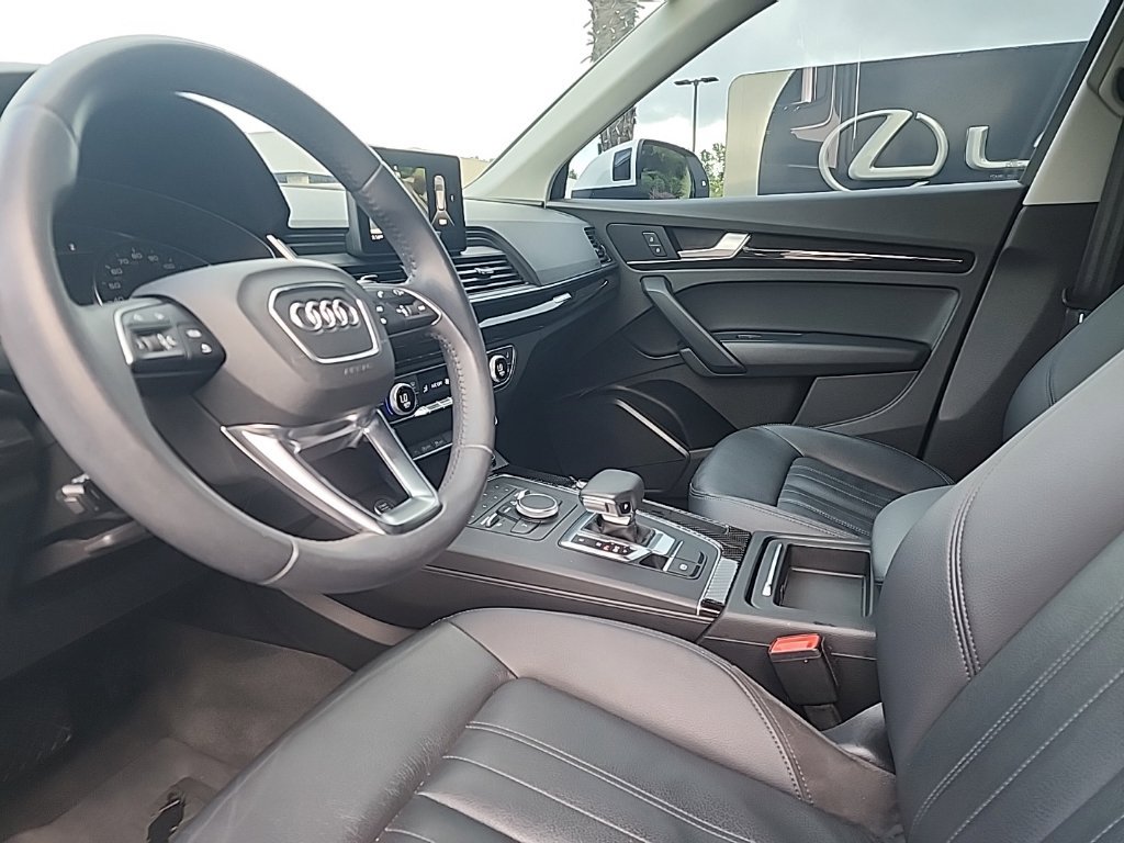 Used 2019 Audi Q5 2.0T Premium w/ Convenience Package AWD/4WD image 11
