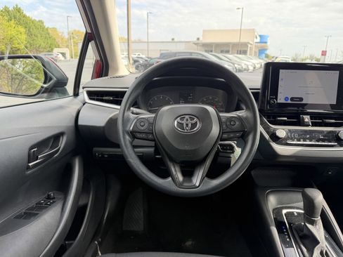 Used 2024 Toyota Corolla LE image 21