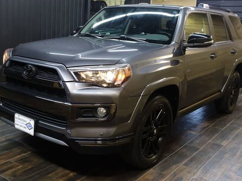 Used 2019 Toyota 4Runner Limited AWD/4WD image 6