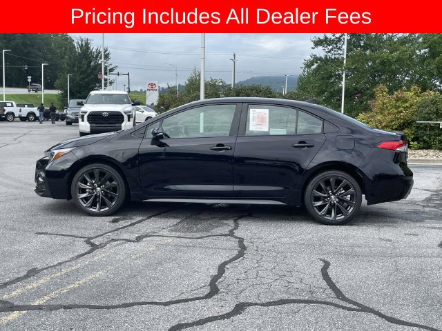 Used 2024 Toyota Corolla SE FWD image 2