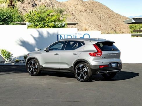 Used 2019 Volvo XC40 T5 Inscription image 9