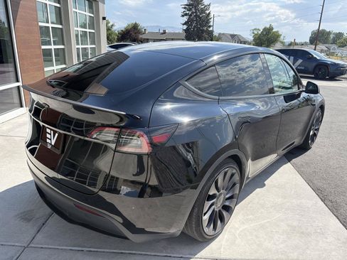 Used 2024 Tesla Model Y Performance AWD/4WD image 8