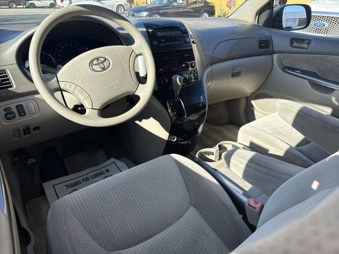 Used 2007 Toyota Sienna LE image 19