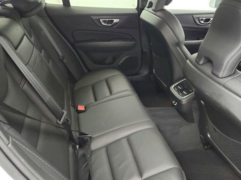 Used 2020 Volvo V60 T5 Cross Country w/ Protection Package Premier image 22