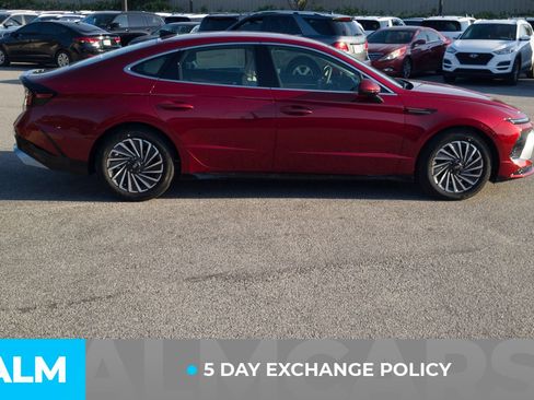 Used 2025 Hyundai Sonata SEL FWD image 3