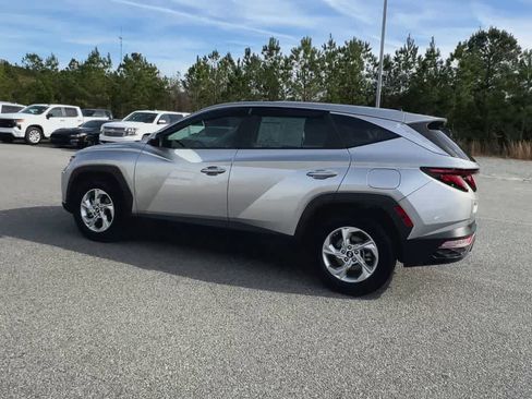 Used 2022 Hyundai Tucson SE image 6