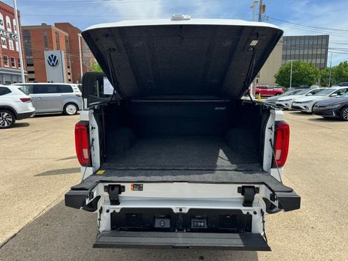 Used 2020 GMC Sierra 1500 Denali w/ Denali Ultimate Package AWD/4WD image 9
