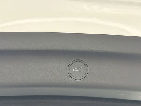 Used 2021 Tesla Model Y Long Range image 16