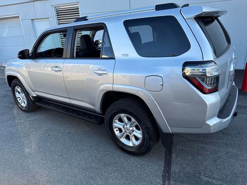 Used 2024 Toyota 4Runner SR5 Premium image 3