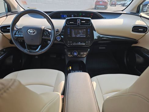 Used 2019 Toyota Prius XLE AWD/4WD image 21