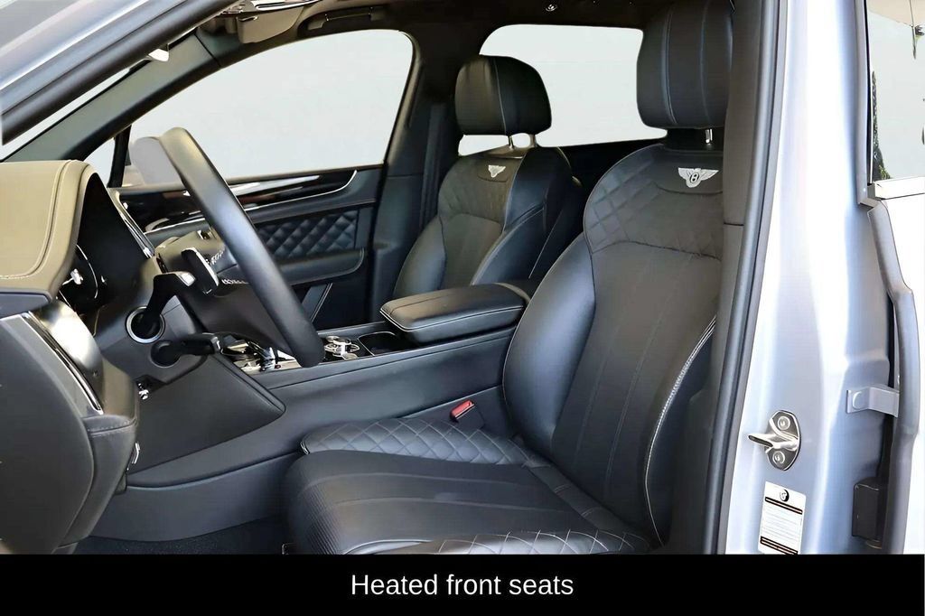 Used 2017 Bentley Bentayga AWD/4WD image 14