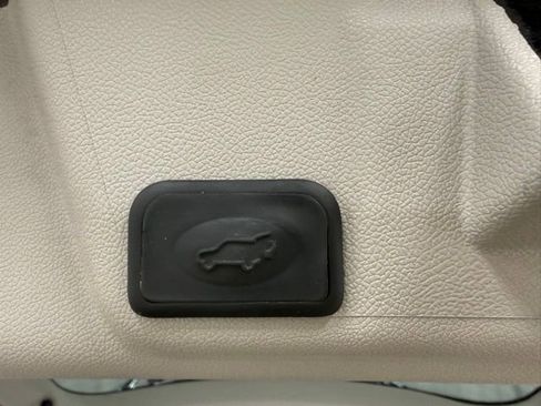 Used 2015 Buick Enclave Leather image 25