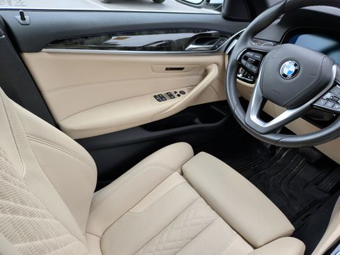 Used 2021 BMW 530i image 35