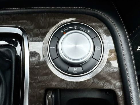 Used 2024 Nissan Armada Platinum w/ Captain's Chairs Package image 24