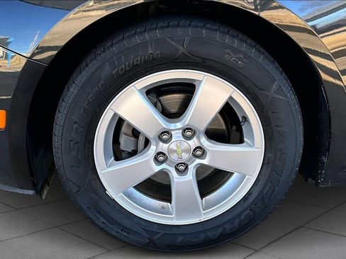 Used 2016 Chevrolet Cruze LT w/ Sun And Sound Package image 11