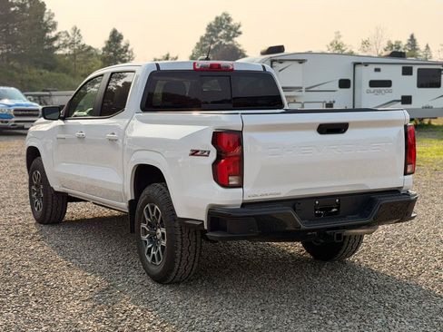 Used 2025 Chevrolet Colorado Z71 AWD/4WD image 6