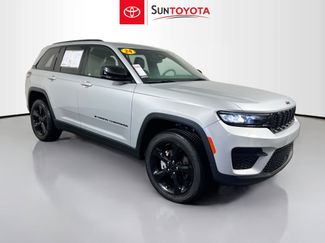 Used 2024 Jeep Grand Cherokee Altitude video 1