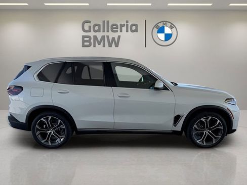 New 2026 BMW X5 xDrive40i w/ Premium Package image 5