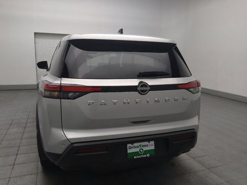 Used 2024 Nissan Pathfinder S FWD image 6