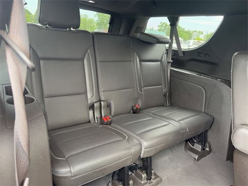 Used 2021 GMC Yukon XL Denali w/ Denali Premium Package image 18