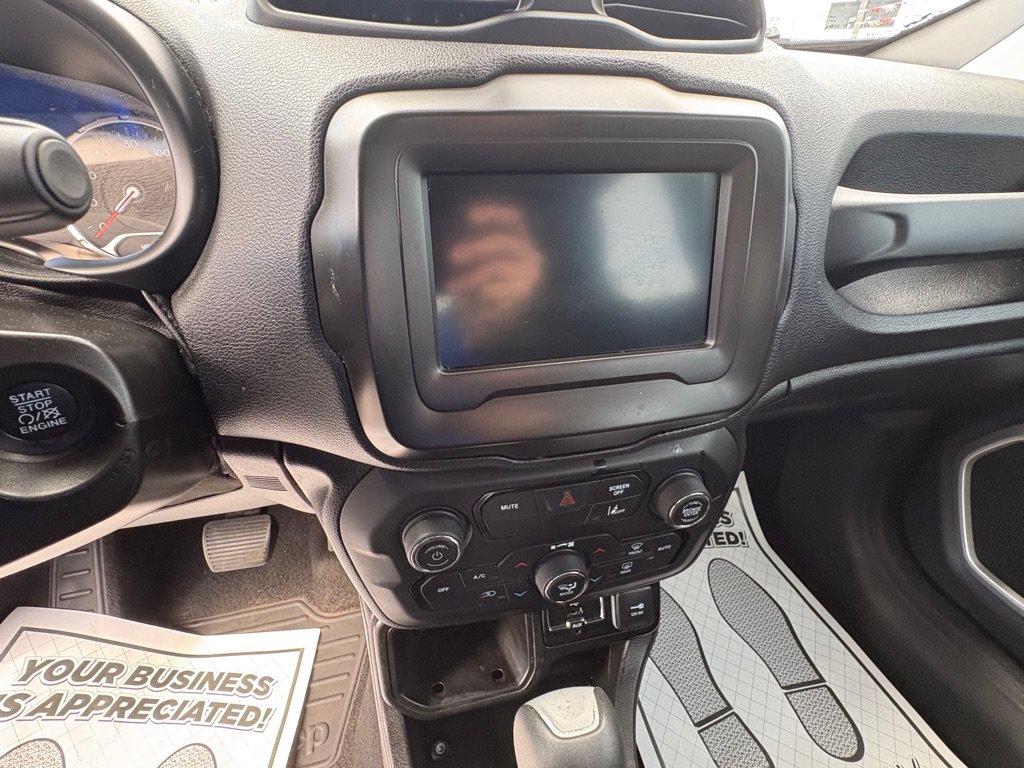 Used 2021 Jeep Renegade Sport FWD image 9